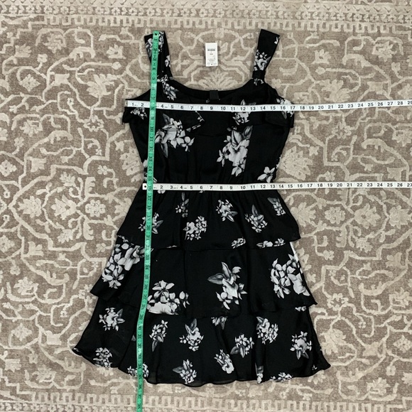 WHBM Black & White Tiered Floral Formal Dress Size 4 NEW! - Picture 9 of 10